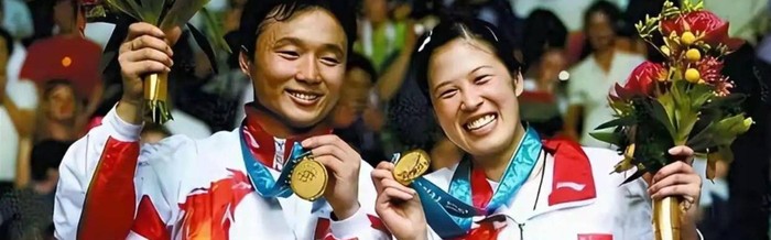 九游体育在线-从奥运冠军到被立案调查，羽协主席张军最终还是没能顶住诱惑！|国羽|体育|运动员|羽毛球|荣誉_新浪新闻